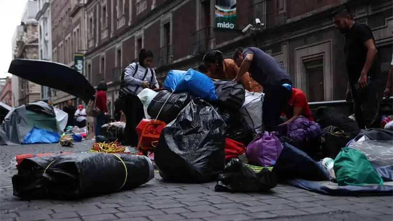 CNTE anuncia repliegue y advierte que regresará con mucha más fuerza CNTE comenzaron a retirar sus casas de campaña. Foto: Cuartoscuro.
