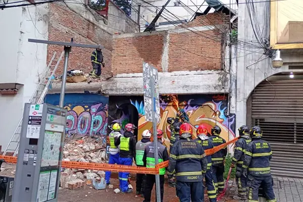 Colapso en inmueble de la Hip&oacute;dromo deja una persona sin vida y una mujer herida