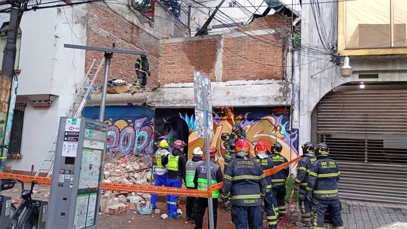 Una mujer fue auxiliada por cuerpos de emergencia. Foto: SGIRPC.