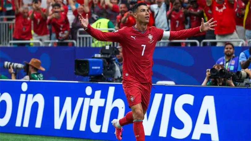 ¿Cuántos goles lleva y a quién la ha marcado gol Cristiano Ronaldo en sus seis mundiales? El lusitano lleva más de 970 goles en toda su carrera. Foto: EFE