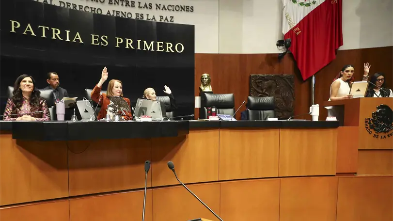 Cortes&iacute;a: Comisi&oacute;n Permanente