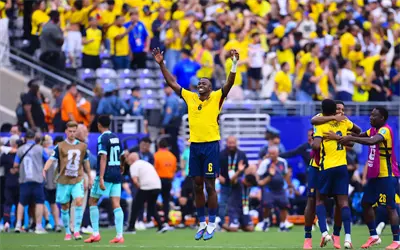 Ecuador consigui&oacute; el triunfo m&aacute;s importante de su historia; remont&oacute; a Alemania y se meti&oacute; como mejor tercero