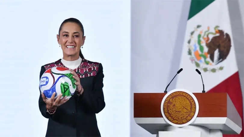 La presidenta Claudia Sheinbaum felicit&oacute; a la Selecci&oacute;n Mexicana y proyect&oacute; im&aacute;genes de los festejos por el triunfo sobre Rep&uacute;blica Checa. Foto: Presidencia