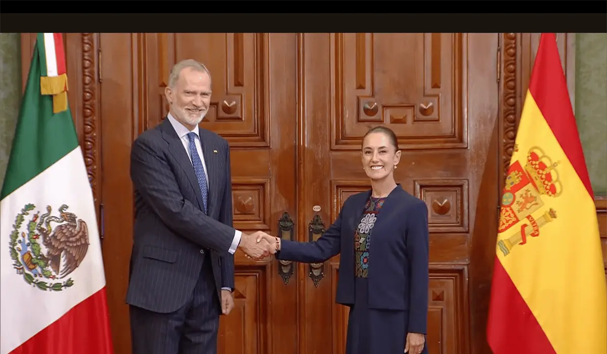 Sheinbaum recibe al rey Felipe VI en Palacio Nacional con ceremonia oficial