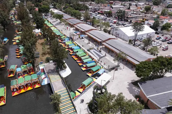 Anuncia Brugada plan integral para rescatar la ciudad lacustre de Xochimilco