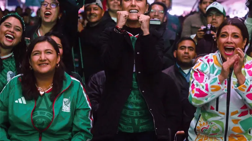 Al que no quiera a México le va a ir mal: Sheinbaum Claudia Sheinbaum felicitó a la Selección Mexicana y destacó el ambiente mundialista que se vive en el país. Foto: Presidencia