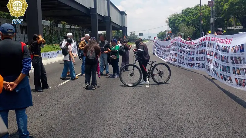 Tras denuncias de represión, autoridades de CDMX ofrecen disculpa pública a madres buscadoras Represión policial durante protesta. Foto: SSC.