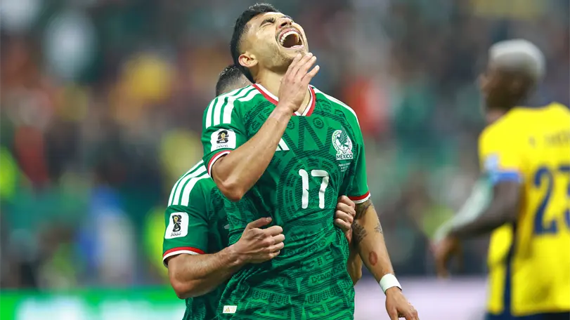 México y el Azteca se devoraron a Ecuador; el Tri a octavos Foto: MexSport