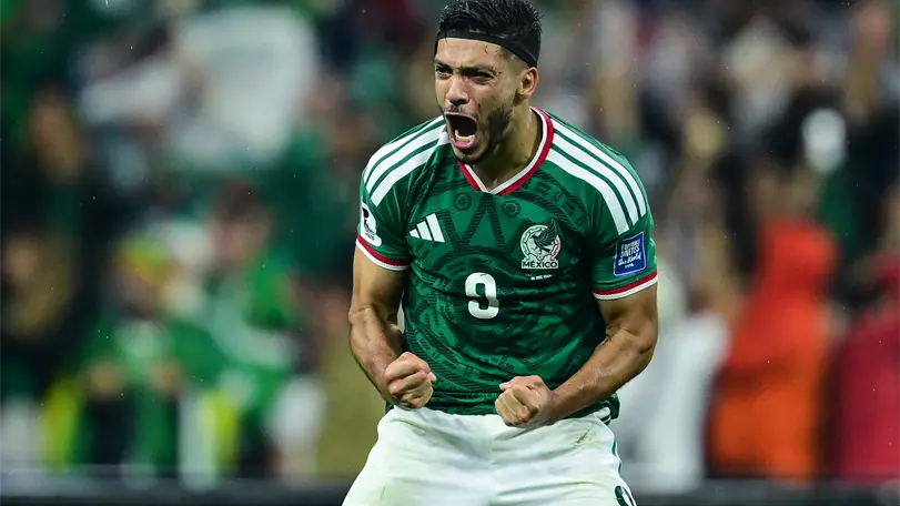 ¿Por qué Raúl Jiménez usa la banda en la cabeza? La historia del goleador del Tri en el Mundial 2026 Foto: Mexsport