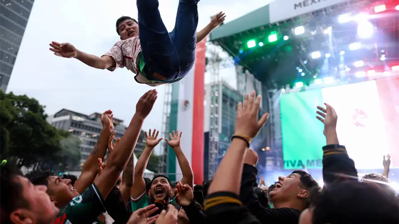 Tras cuatro muertes, CDMX cambia su plan para ver el Mundial: habrá 18 sedes Las autoridades buscan mayor seguridad para el partido entre México contra Inglaterra. Foto: Cuartoscuro