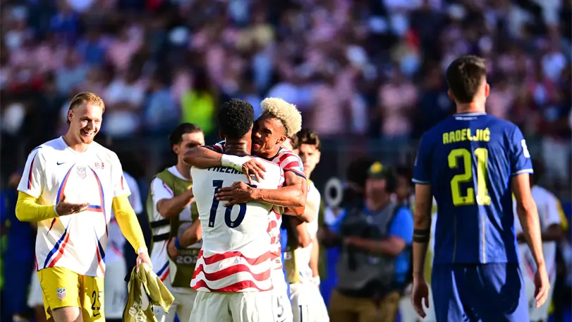 Estados Unidos derrotó sin problemas a Bosnia y va a octavos ante Bélgica EU clasifica a la siguiente fase del Mundial 2026. Foto: MexSport