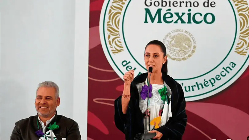 Sheinbaum promete 4 mil mdp al Plan de Justicia Purépecha Sheinbaum anuncio inversiones para salud, seguridad, educación e infraestructura como parte del Plan de Justicia del Pueblo Purépecha. Foto: Presidencia