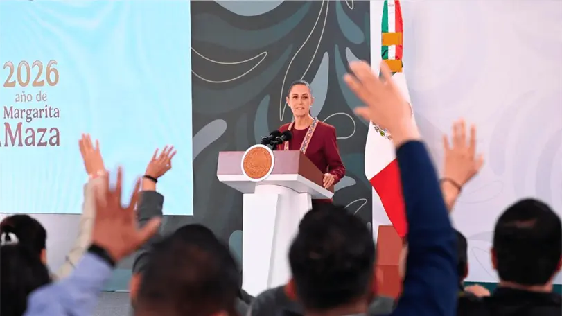 Huachicol fiscal: dos investigaciones siguen abiertas y vienen más detenciones La presidenta afirmó que las dos principales investigaciones por huachicol fiscal siguen abiertas y anticipó nuevas capturas. Foto: Presidencia.