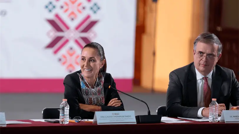 México facilita trámites a empresas IMMEX en plena revisión del T-MEC Claudia Sheinbaum se reunió con empresarios IMMEX y afirmó que la revisión del T-MEC ofrece certidumbre para nuevas inversiones. Foto: Presidencia