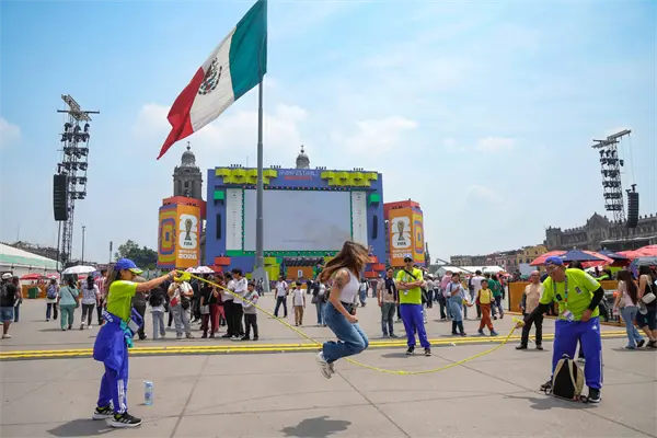 ¿Y ahora por dónde? Accesos al Fan Fest del Zócalo cambian de ubicación