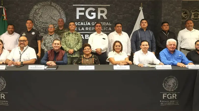 Ernestina Godoy llama a fortalecer la coordinación institucional frente a los retos en seguridad y justicia en Tabasco Ernestina Godoy dio un recorrido por las instalaciones de Tabasco. Cortesía: FGR