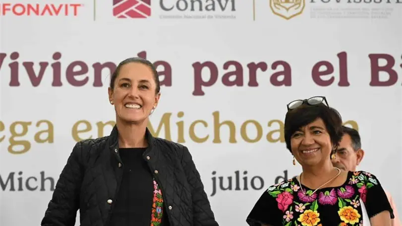 Sheinbaum pospone visita a Durango; ¿será por partido México Inglaterra? Durante este fin de semana, la presidenta Claudia Sheinbaum encabezó una gira de trabajo por Michoacán. Foto: Presidencia