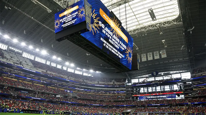 EU procesa a mexicano por volar un dron en zona restringida del Mundial Autoridades estadounidenses mantienen una zona de exclusión aérea alrededor del AT&T Stadium durante los partidos del Mundial 2026. Foto: Reuters
