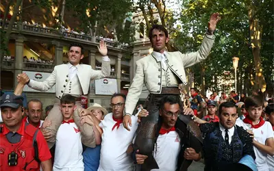 Hermoso y Armendáriz firman una gran tarde de rejones en Pamplona
