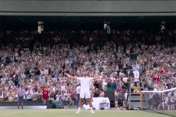 Novak Djokovic vs. Jannik Sinner: nuevo capítulo de su entrañable rivalidad por un boleto a la final de Wimbledon