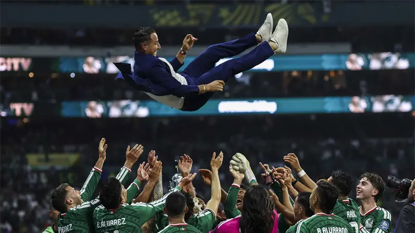 Andrés Guardado negó contactos con FMF para integrar cuerpo técnico de Rafa Márquez Jugadores del Tri lanzan a Andrés Guardado tras el juego contra Ecuador en el Mundial 2026.
