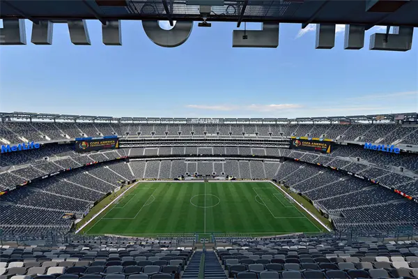 &iquest;No le pierde? FIFA vender&aacute; pedazos de c&eacute;sped de la final del Mundial 2026