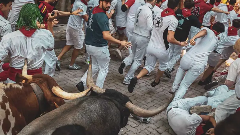 José Escolar deja peligro y una cornada en un encierro de 2:36 Foto: Manolo Briones.