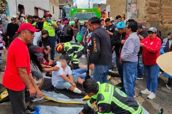 Rayo sorprende a familias en Toluca y deja varios heridos; una embarazada fue hospitalizada