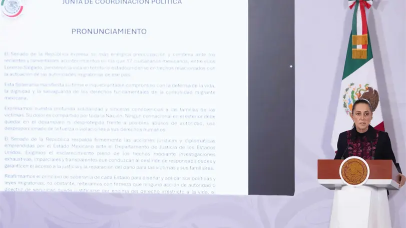 ¿Dónde quedó su apoyo?: Sheinbaum recrimina a PRI y PAN por dar la espalda a migrantes Claudia Sheinbaum sostuvo que la defensa de los migrantes mexicanos debe colocarse por encima de las diferencias entre partidos políticos. Foto: Presidencia