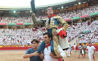 Tom&aacute;s Rufo arrasa en Pamplona y cierra San Ferm&iacute;n con una tarde de cuatro orejas