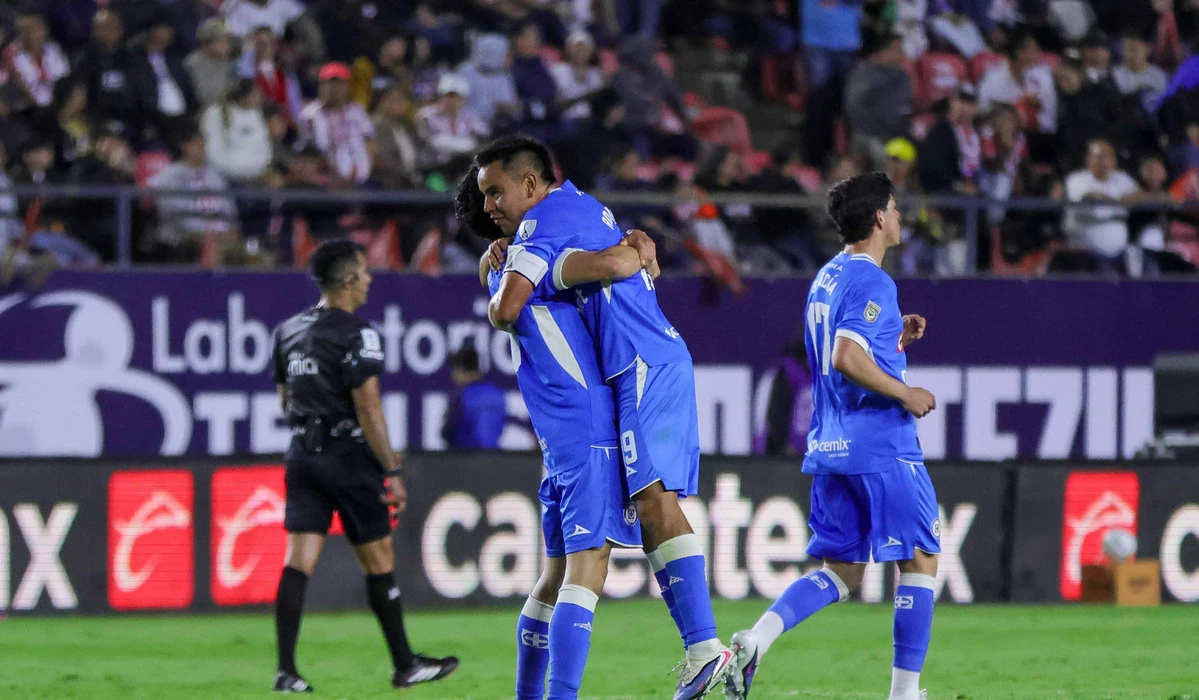 Cruz Azul estrena su corona en el Apertura 2026: remonta a San Luis con doblete de Jeremy M&aacute;rquez