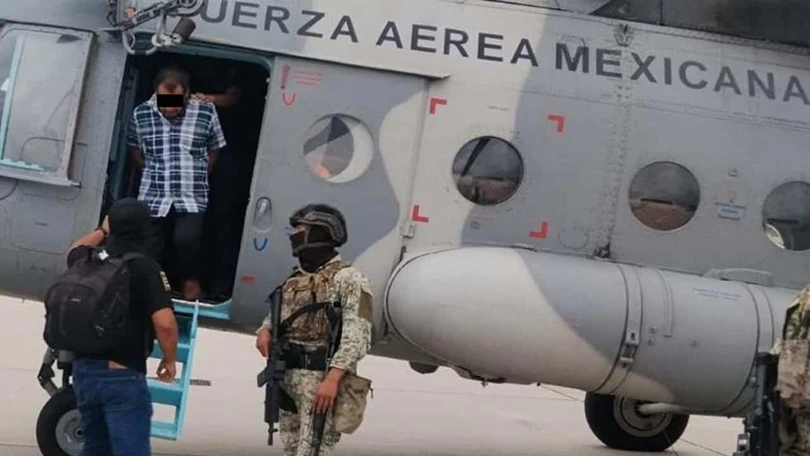Cae el líder del CIPOG-EZ por homicidio; autoridades lo vinculan con Los Rojos y Los Tlacos La Fiscalía también lo vincula con grupos delictivos que operan en la entidad. Foto: Fuerzas Armadas