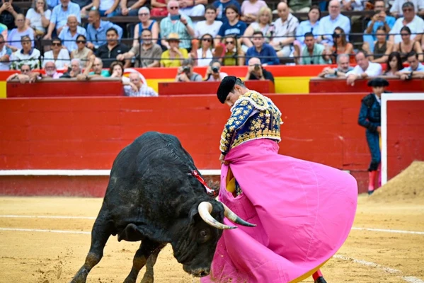 Oreja para Talavante y Roca Rey, al que el palco niega la Puerta Grande