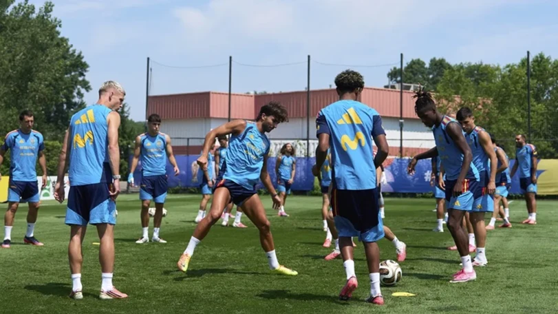 Últimos entrenamientos de España y Argentina, afectados por tormenta eléctrica Etrenamientos afectados por tormenta. Foto: EFE.