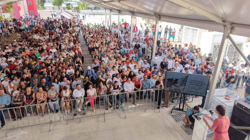 No tiene ciencia: Sheinbaum promete acabar con las trabas para obtener un crédito de vivienda Claudia Sheinbaum aseguró en Cancún que los créditos de vivienda deben ser accesibles y con reglas más simples para los trabajadores. Foto: Presidencia