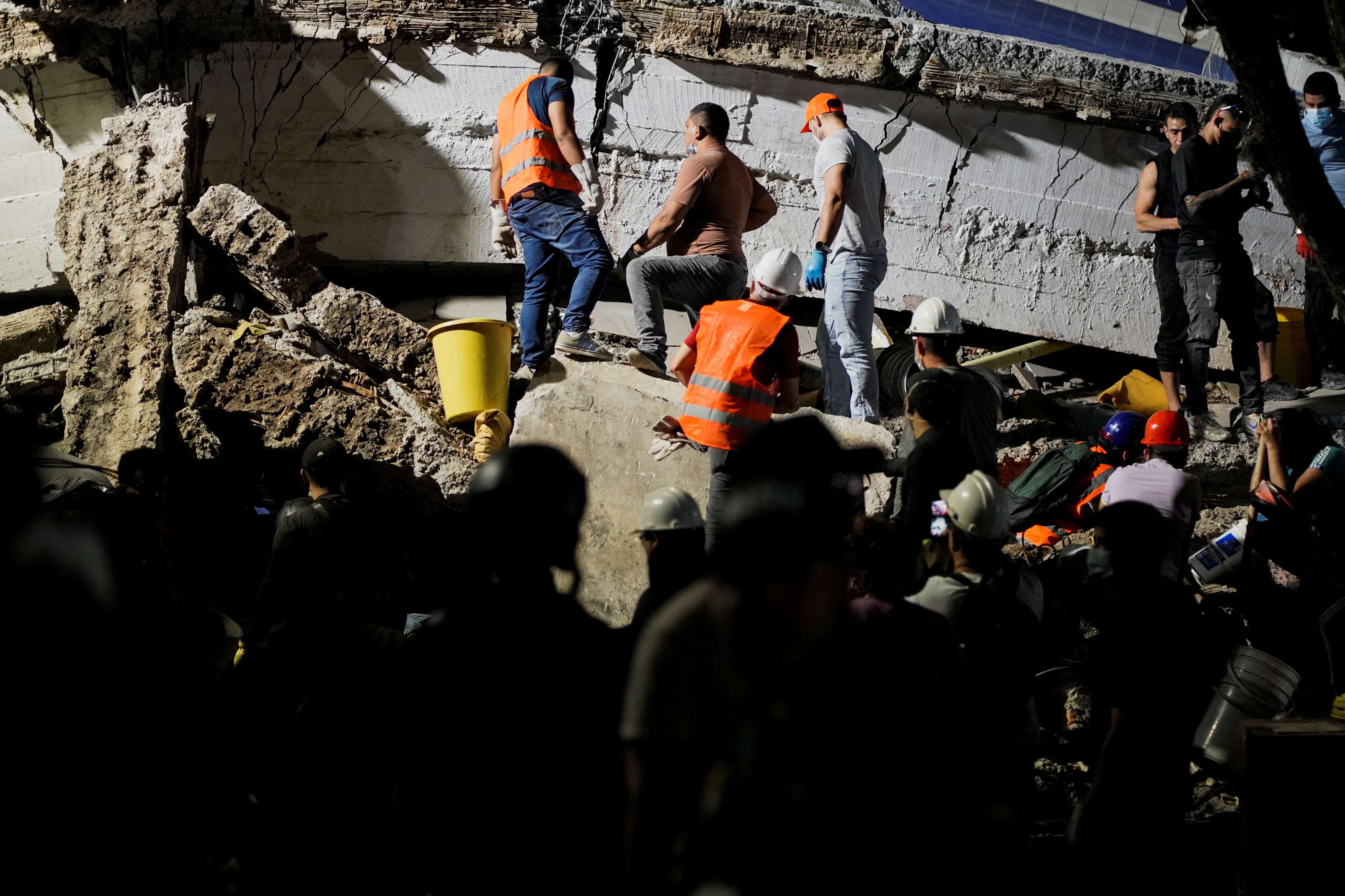 M&aacute;s de 100 fallecidos, 700 heridos y 188 desaparecidos tras terremoto en Colombia