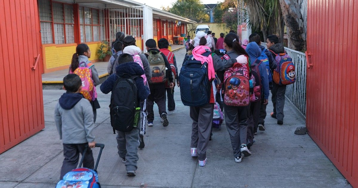 Regresan a clases este lunes más de 24 millones de estudiantes de ...