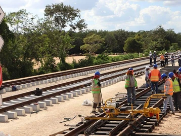 Imagen de la nota: Utilidades de Tren Maya ser&aacute;n para pagar pensiones de jubilados del ISSSTE y Fuerzas Armadas