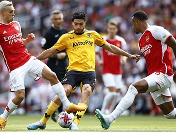 Imagen de la nota: Raúl Jiménez jugó como titular su último partido en Wolverhampton; cerró cinco años en el club
