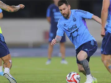 Imagen de la nota: Messi sobre jugar el Mundial 2026: En principio no creo, pero iré viendo