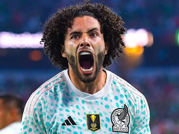 Imagen de la nota: Un debut de ensueño; Chino Huerta disfruta al máximo su gol y presentación en el Tri