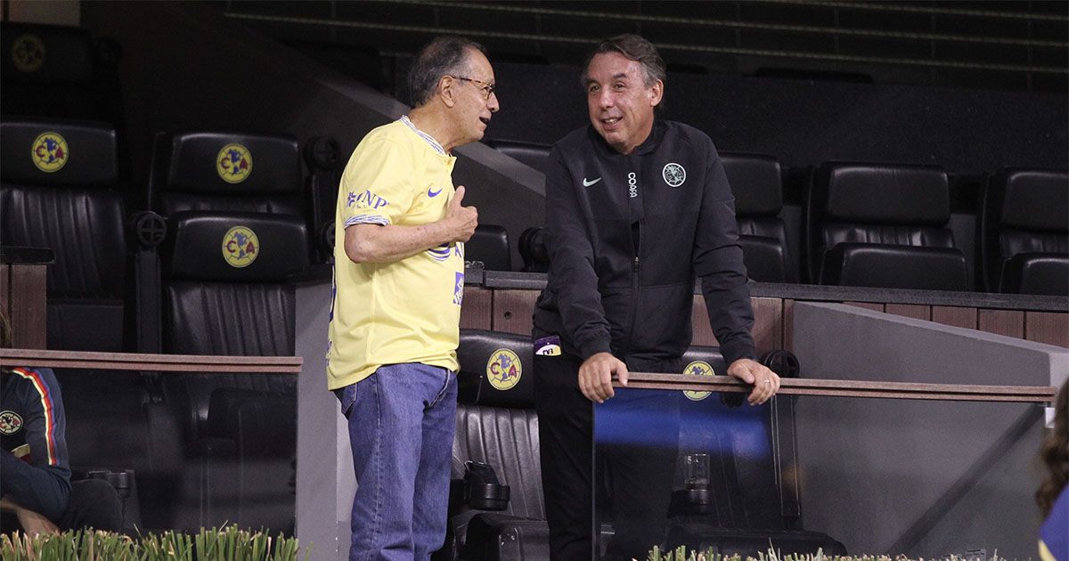 “Tenemos que ganar para responderle a la afición”: Emilio Azcárraga es optimista ante el buen paso del América Emilio Azcárraga durante el partido de fútbol América vs Tigres correspondiente a la jornada 12 del Torneo Apertura 2022 de Liga BBVA MX, en el estadio Azteca.