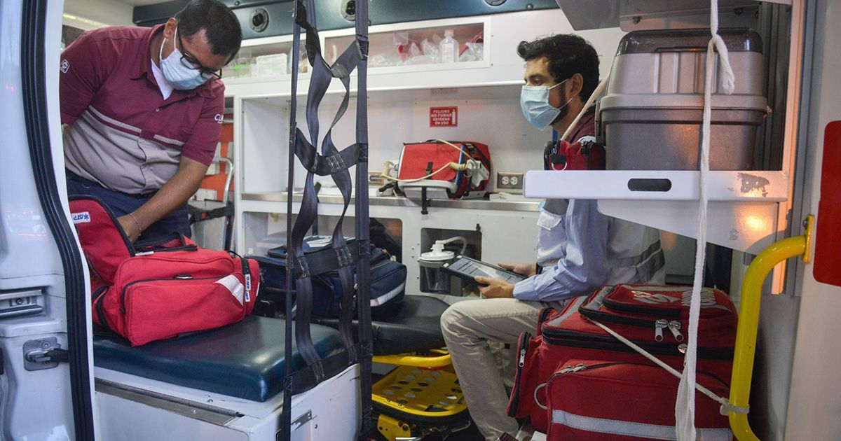 Inicia SEDESA verificación sanitaria de ambulancias terrestres, aéreas y marítimas en la CDMX Jornada de verificación de ambulancias públicas y privadas de la capital.