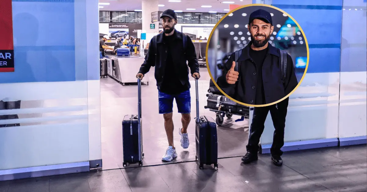 Rubén Duarte llegó a México para firmar por tres años con Pumas Rubén Duarte llegó a México para firmar por tres años con Pumas