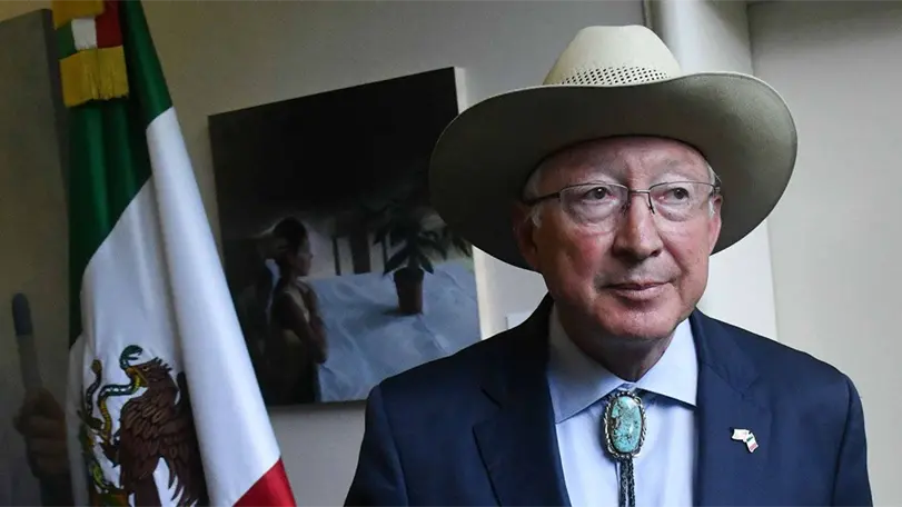 Ken Salazar promovi&oacute; su libro Borderlands con una entrevista en la que abord&oacute; el caso de Ismael El Mayo Zambada y su relaci&oacute;n con los gobiernos de M&eacute;xico. Foto: Archivo