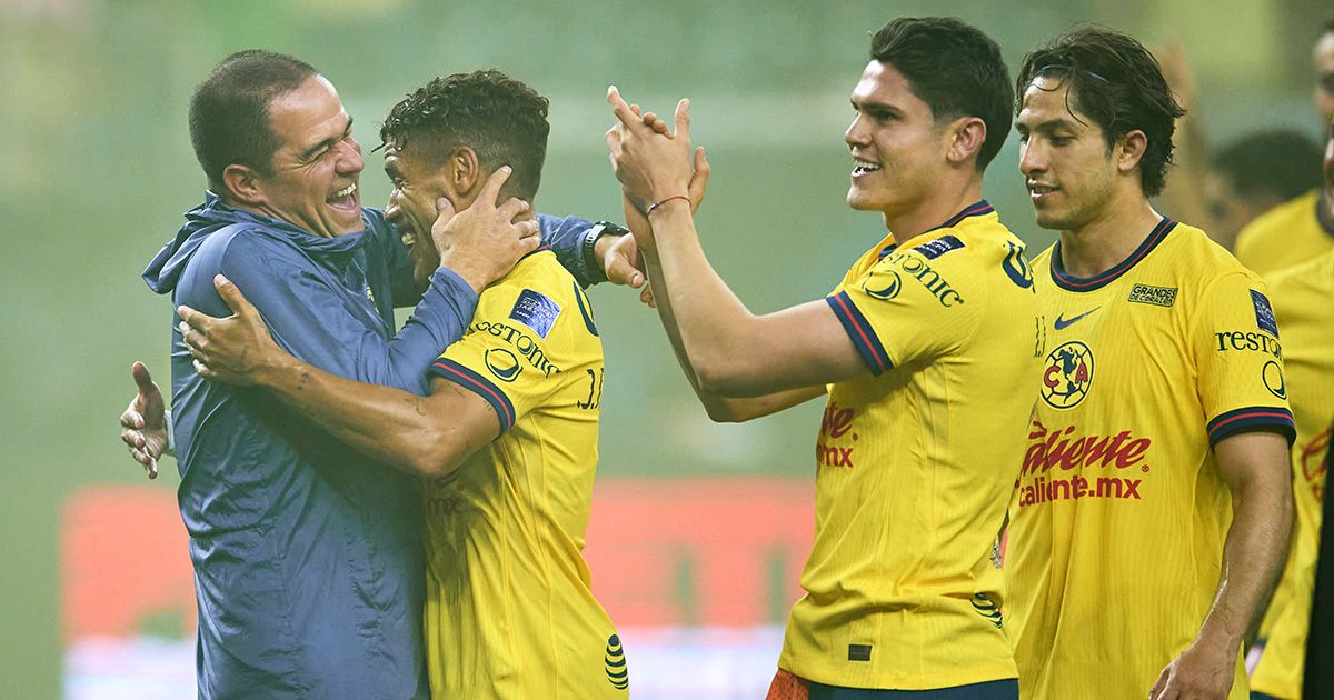 América celebra su Aniversario 108 con triunfo sobre Chivas en su primer juego sin Fernando Gago Foto: Mexsport