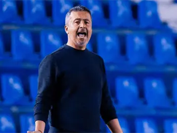 Imagen de la nota: Arturo Ortega se perfila para dirigir a Chivas los próximos tres juegos; larga espera para nuevo DT