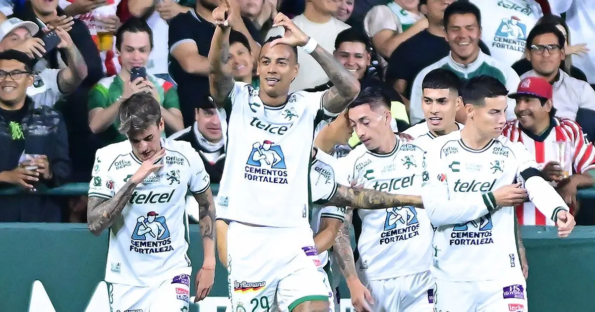 Jhonder Cádiz marca doblete y León hunde a Chivas en la Jornada 4 del Clausura 2025 Foto: Mexsport