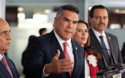Alejandro Moreno denuncia en EU a tres consejeros del INE