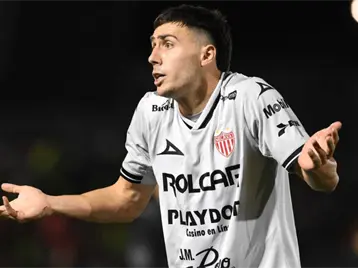 Imagen de la nota: Cruz Azul al fin habría llegado a un acuerdo por José Paradela; Jovic, muy cerca